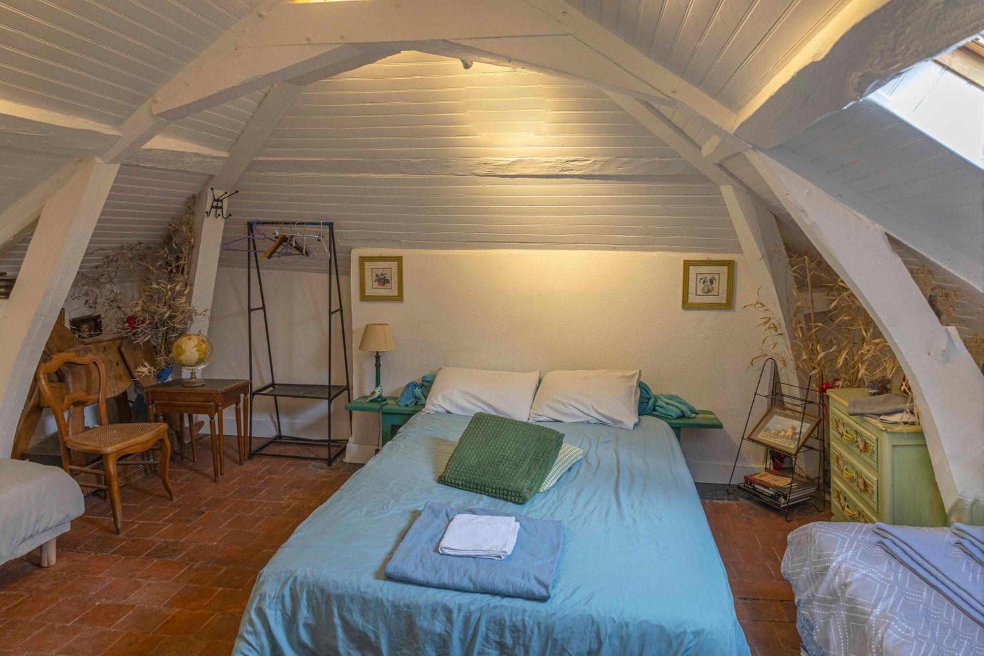 Chambre D'Hotes Les Jardins De Marie, Sci Charles III Bernay  Εξωτερικό φωτογραφία