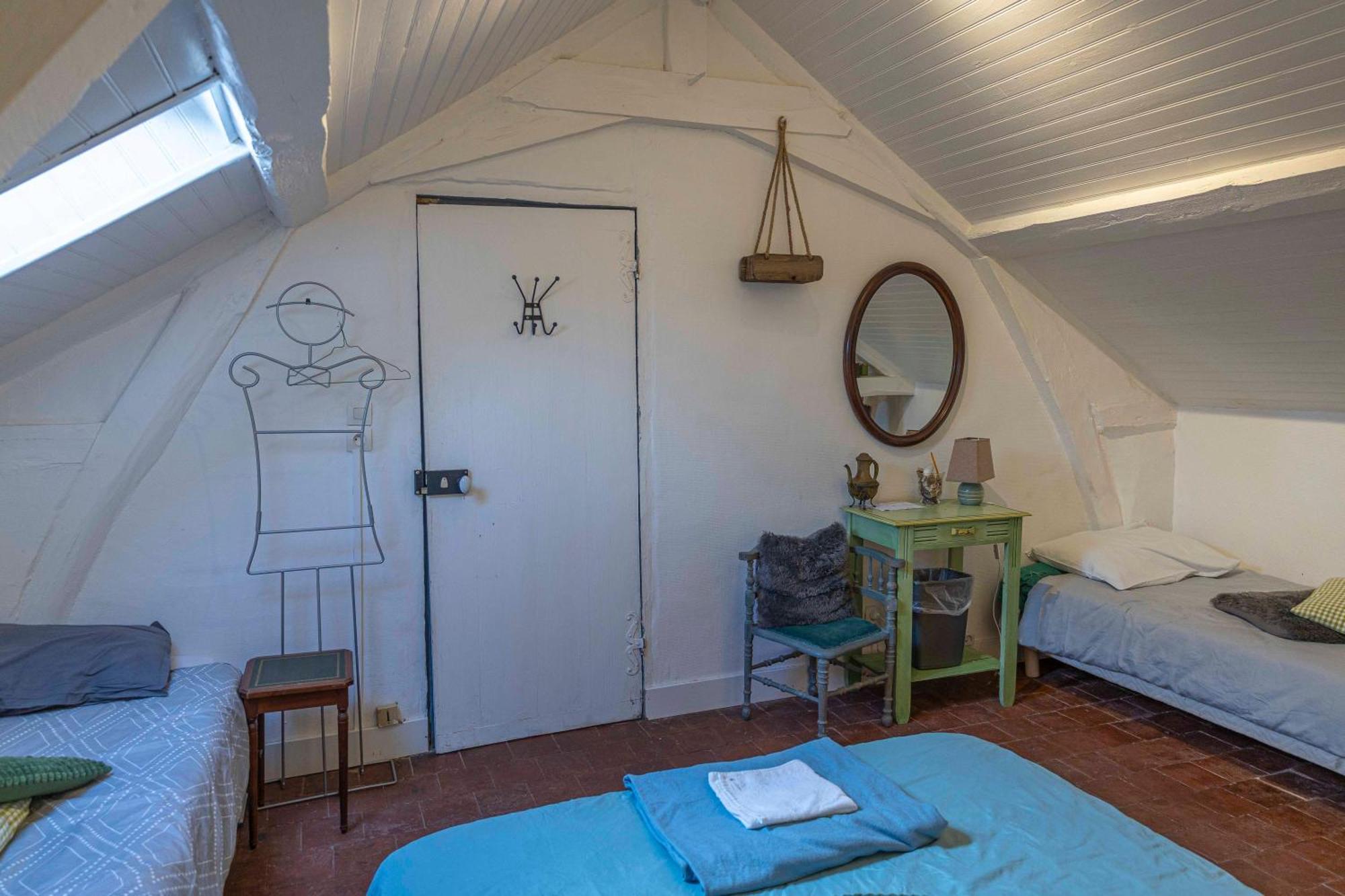 Chambre D'Hotes Les Jardins De Marie, Sci Charles III Bernay  Εξωτερικό φωτογραφία