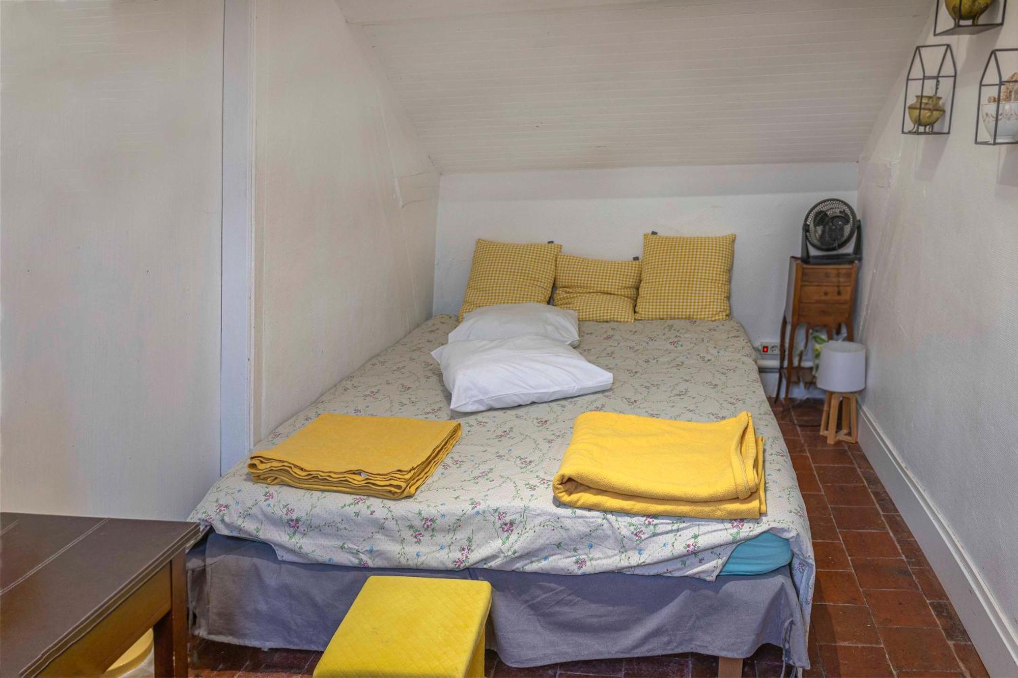 Chambre D'Hotes Les Jardins De Marie, Sci Charles III Bernay  Εξωτερικό φωτογραφία